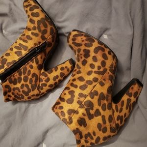 Brand New Bamboo Leopard print Bootie